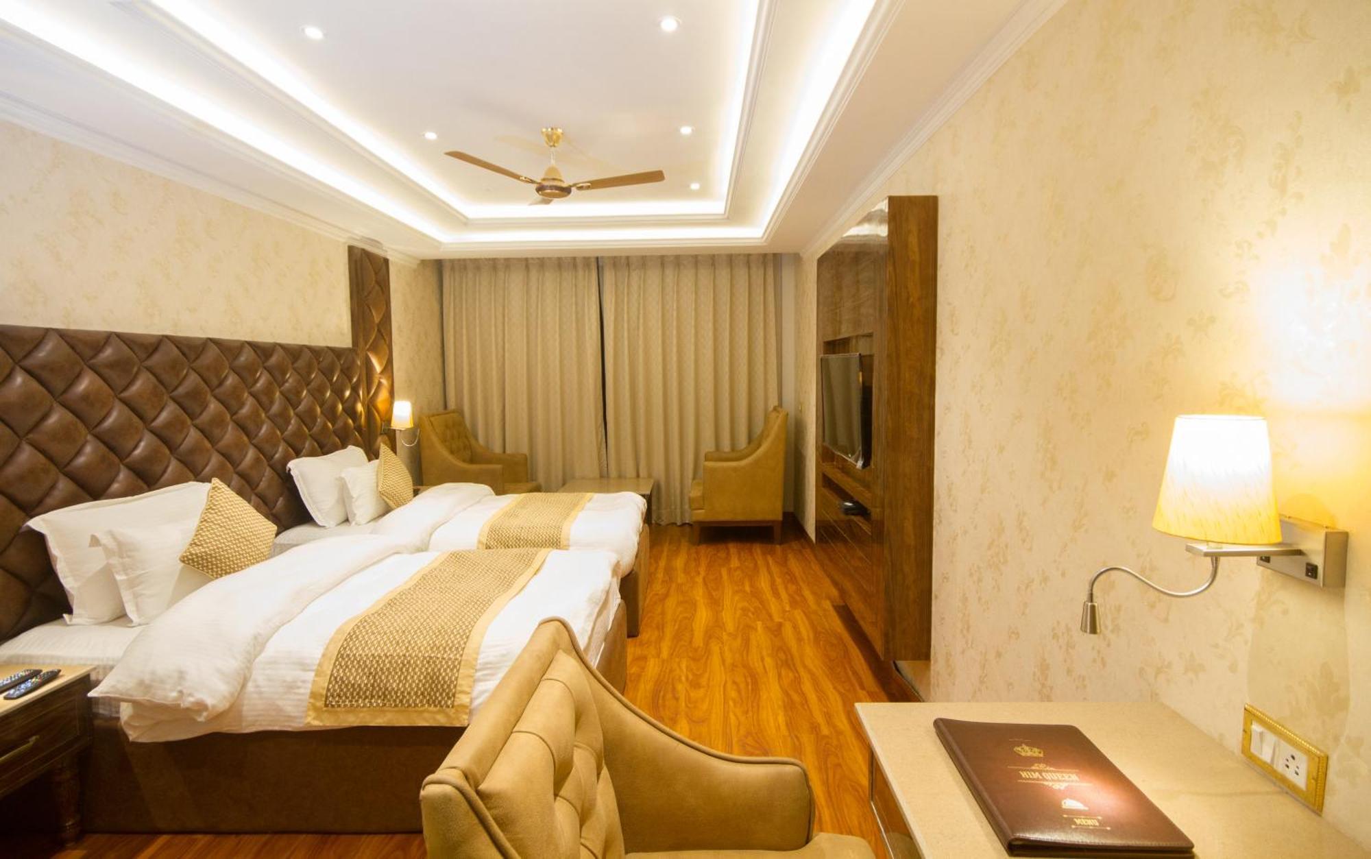 Grand Him Queen Ac Centralized Dharamshala Exterior foto