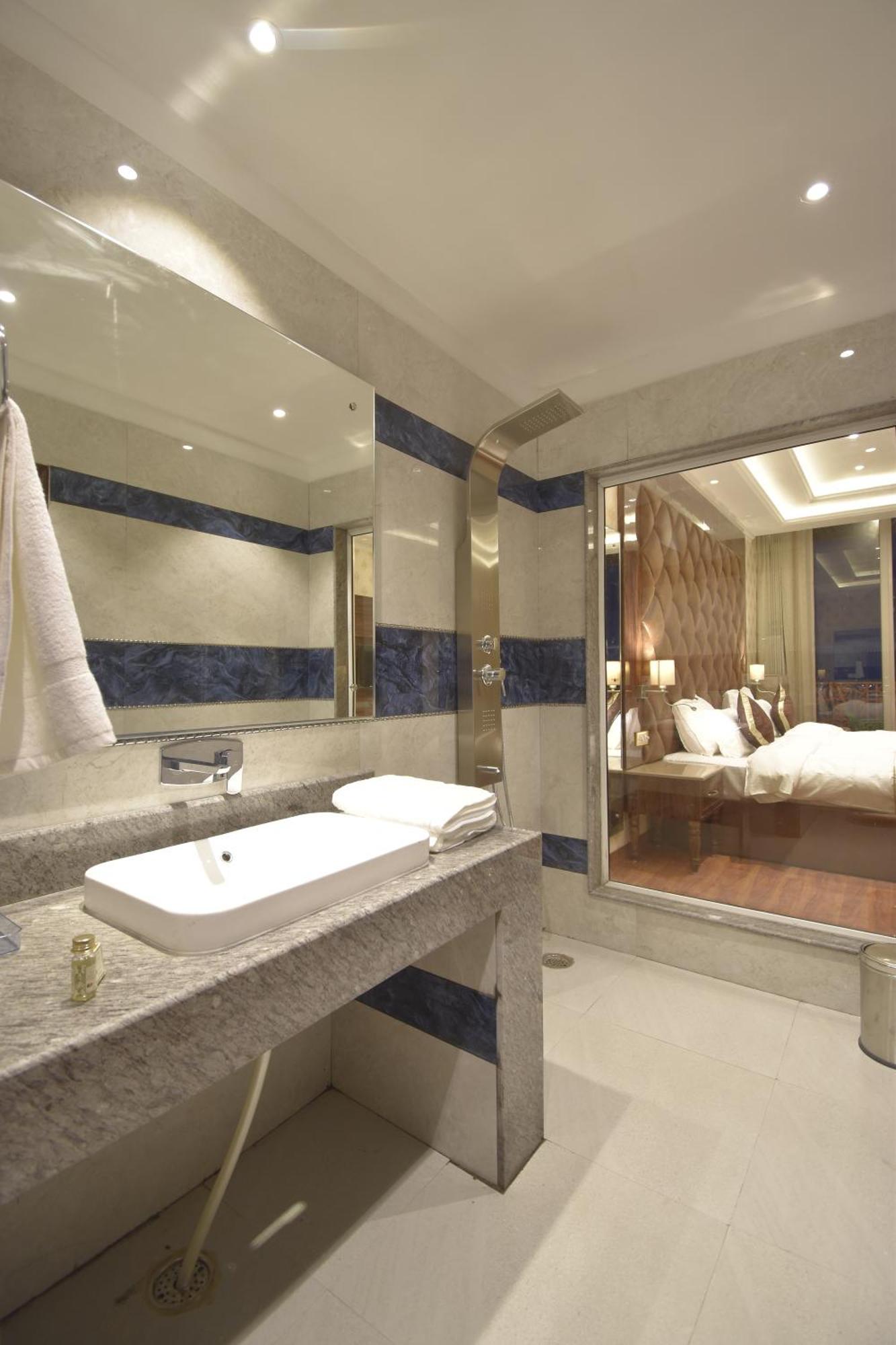 Grand Him Queen Ac Centralized Dharamshala Exterior foto