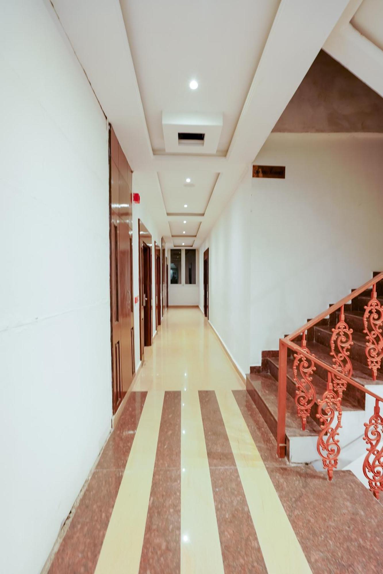 Grand Him Queen Ac Centralized Dharamshala Exterior foto